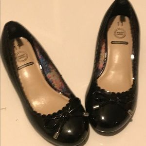 Girls dress shoe size 11 wonder nation